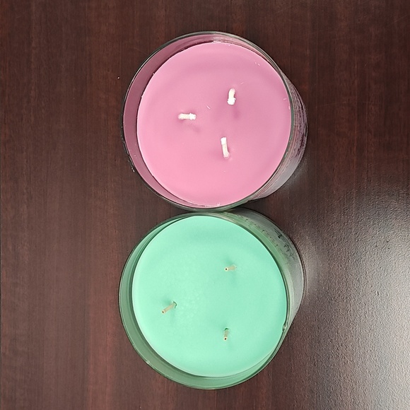 Bath & Body Works 'TIS THE SEASON  & VANILLA BUTTERMINT 3 Wick Candle Bundle - Picture 2 of 8
